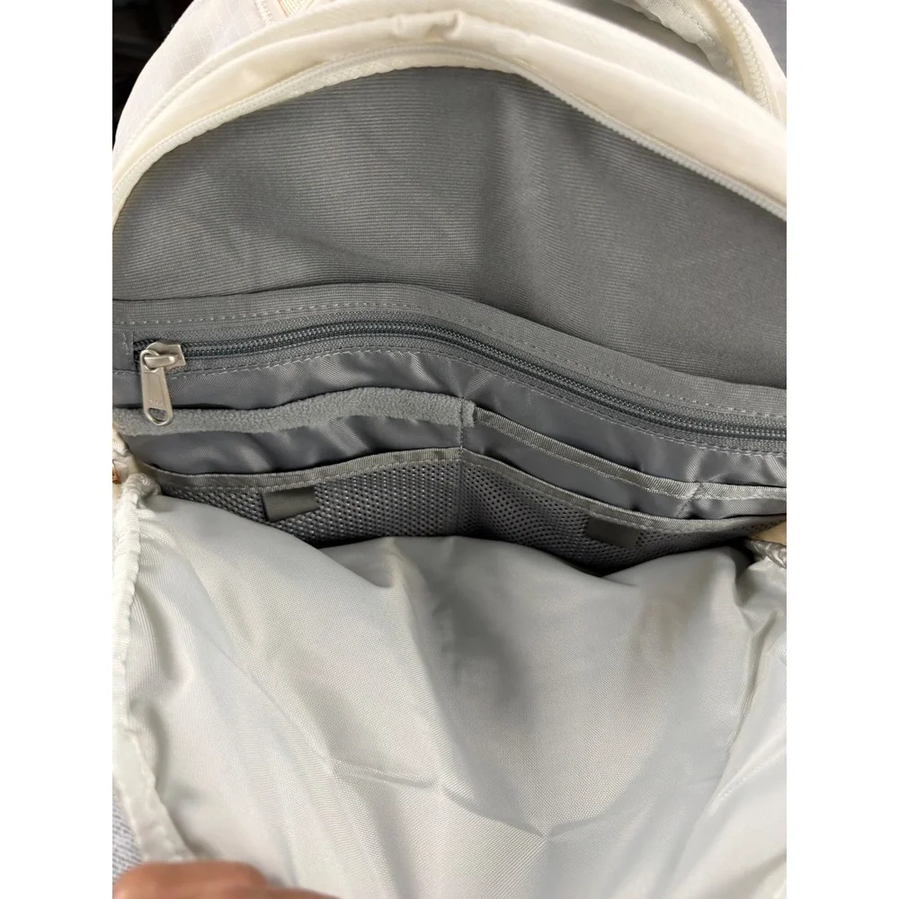 The North Face Women Borealis Luxe Backpack Gardenia White Rose Gold NF0A81E7OUC